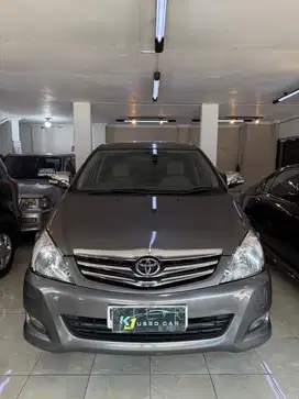 Toyota Kijang Innova V 2010 AT 2.0