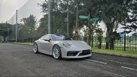 Porsche 911 Carrera 4S 2021  Crayon