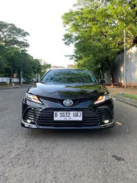 TOYOTA CAMRY 2.5 V AT 2023 KM 26RB ASLI