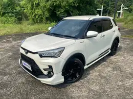 Like New - Toyota Raize 1.0 T GR SPORT One Tone Bensin AT 2021 Putih