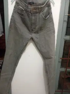 Celana jeans size 34