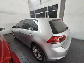 Volkswagen Golf 2014 Bensin