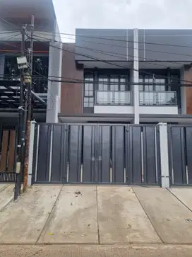 Wilson Rumah baru full bata merah uk 5x25 di meruya kav dki