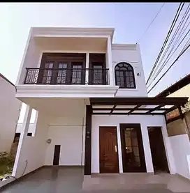 Rumah 2lt dekat kampus ui di kelapa dua depok