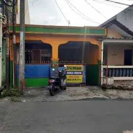 Disewakan rumah JALAN UTAMA Dalam PERUMAHAN BTN
