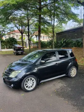 Toyota ist 2005 Bensin