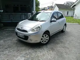 Nissan March 2012 Bensin