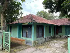 Rumah Kampung Tanah Luas Dekat Kantor BRI Pasawahan Purwakarta