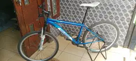 Sepeda mtb 26 polygon monorc 2