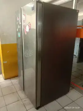 KULKAS 2 PINTU 550L