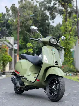 Vespa sprint s 2022 km 8000 ( primavera gts lx )