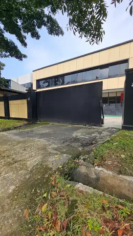 Gudang di kawasan industri jababeka 1 cikarang luas 1450 m2