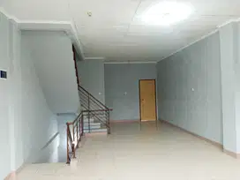 Dijual Ruko di  Lokasi Strategis di Kota Mandiri Harapan Indah Bekasi