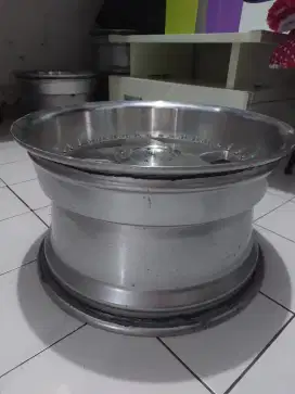 ring 17 , lubang 4, merk HSR