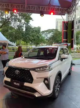 DP 16JT TOYOTA VELOZ 1.5 Q CVT MATIC 2025 KREDIT PUTIH HITAM SILVER