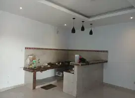 Di Jual Rumah dan ruko 2 lantai Sukawati