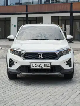 [LOW KM] HONDA WRV E AT 2023 PUTIH