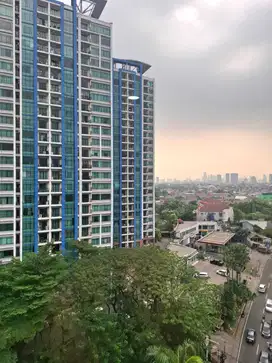 Apartemen Hampton Park 3 Kamar Tidur Full Furnished Lokasi Prestisius