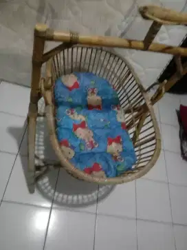 Ayunan bayi dari rotan