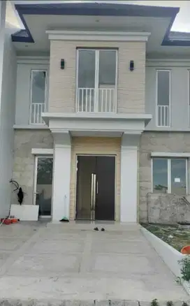 Rumah Greenland Residence Gresik 2 Lantai Hadap Timur