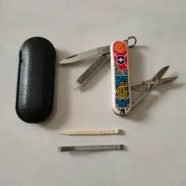 Victorinox New Zealand Edition + Pouch