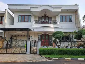 Rumah Mewah di Perum Modernland, Bangunan Mandiri, Boulevard, Timur