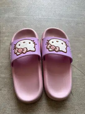 Sendal Hello Kitty anak