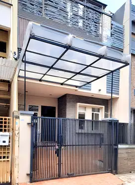 Jual Rumah Rapi Siap Huni 5KT di Taman Ratu, Jakbar