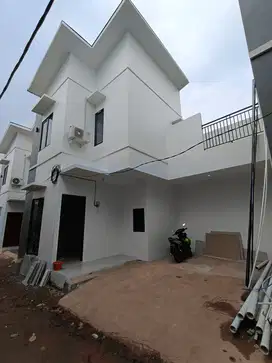 Rumah 2 lantai siap huni di Setu Cipayung Jakarta Timur
