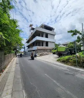 Tanah 300m2 jln  Utama Canggu Sri khayangan Brawa