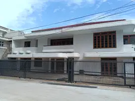 Rumah full renov  dijual lokasi strategis usaha Sunter Jakarta Utara