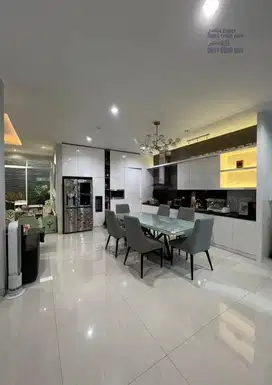 Miliki Rumah Terawat Depan Taman Uk 8x18 Golf Lake NEGO