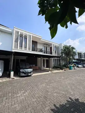 Dijual Rumah di Townhouse di Lokasi Strategis – Jl. Duren Tiga Selatan