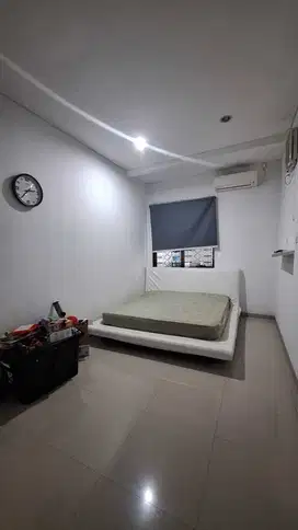 Rumah Taman Pondok Indah Dekat Dengan Supermall