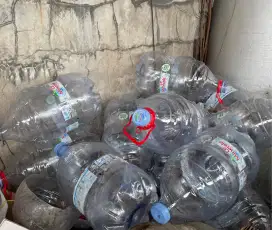 Galon bekas Le Minerale