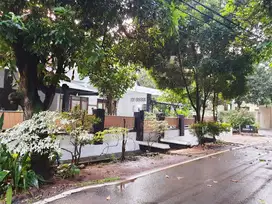 Dijual Rumah 1 Lantai Hoek Di Area Senopati Kebayoran Baru
