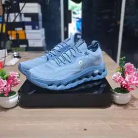 Sepatu sport OC x Loewe gen 1 BNIB