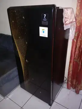 Kulkas Sharp aquos.