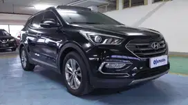 TDP Rendah Hyundai Santa Fe 2.4 Bensin-AT 2017 Abu CBCZB