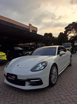 Porsche Panamera 4s LWB 2018 antik