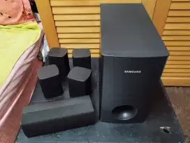 SAMSUNG HOME THEATER SPEAKER SET
