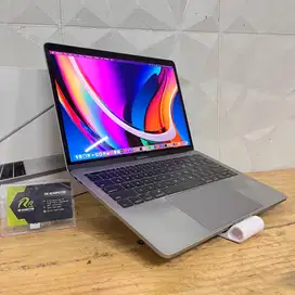 MACBOOK PRO 2017 8GB 256GB TYPE C FULLSET