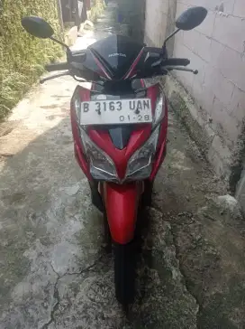 VARIO KZR 2O13 MERAH MASIH BAWAAN PABRIK OROSINIL KM 88 rb JAGAKARSA