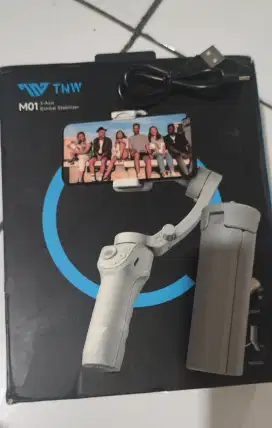 TNW M01 Pro Gimbal 3 Holding HP