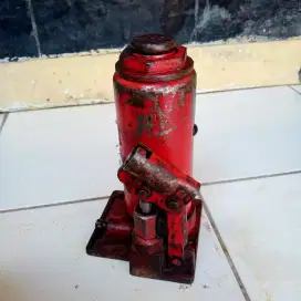 Dongkrak 5-8 ton
