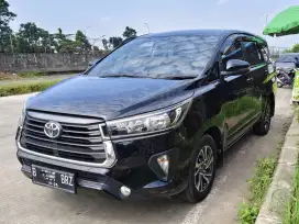 TOYOTA INNOVA  2.4 G SOLAR AT