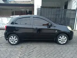 Nissan March 2011