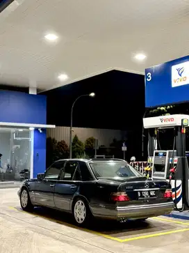 Mercedes Benz w124 E320 1994