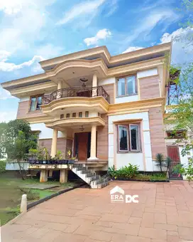 Rumah Mewah 3 Lantai Ada Kolam Renang di Bukit Sari Banyumanik