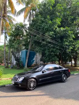 Mercedes-Benz E200K 2004 Bensin